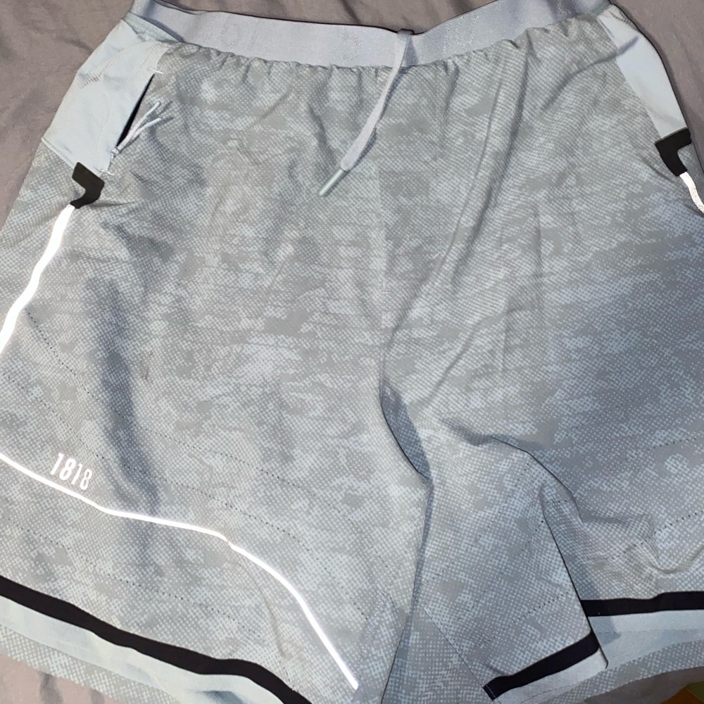 Small lulu shorts